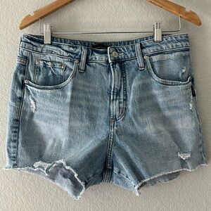 NWOT Silver Jeans “Beau” shorts